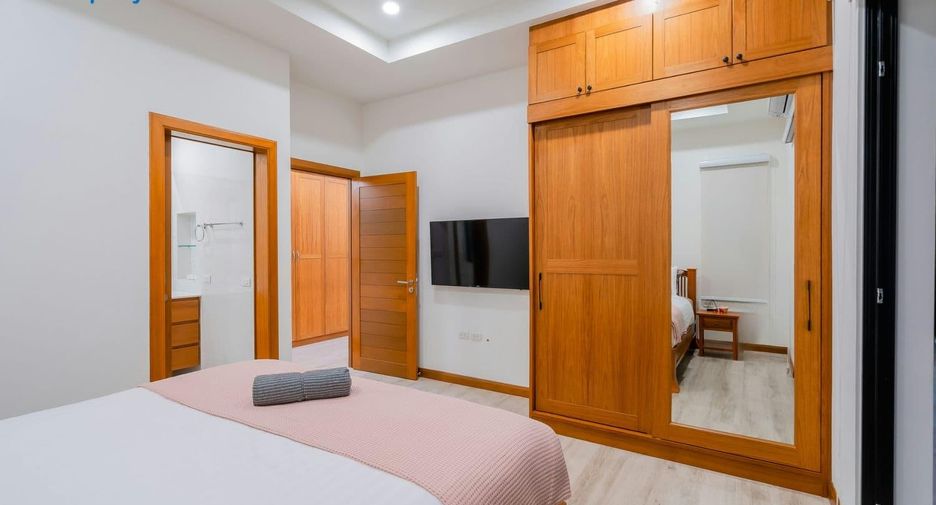 For sale 4 ベッドルーム villa in Hua Hin, Prachuap Khiri Khan