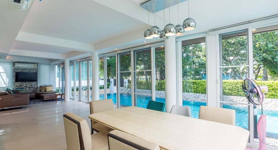 Condo en venta de 3 habitaciones 
