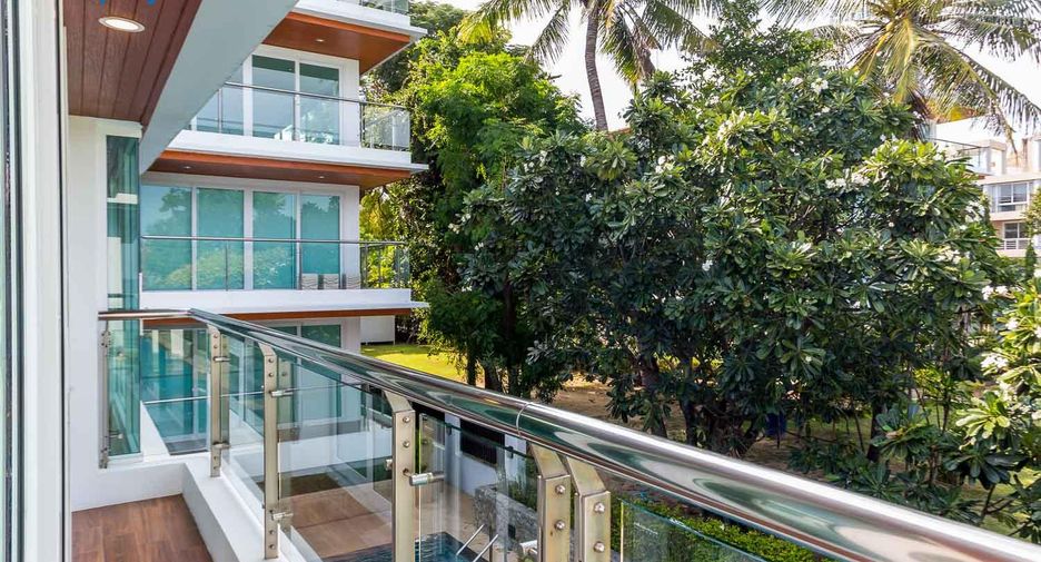 Condo en venta de 3 habitaciones 