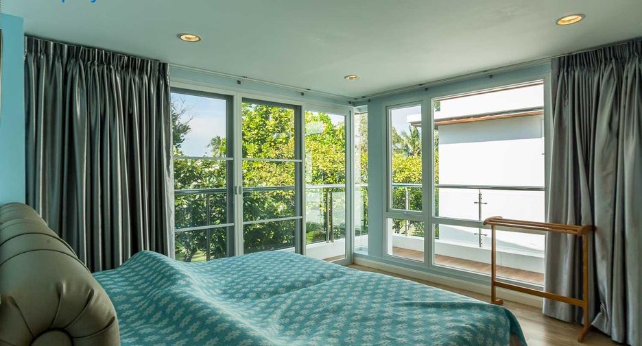 Condo en venta de 3 habitaciones 