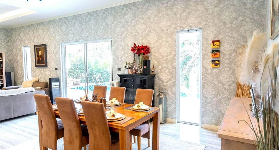 For sale 4 bedrooms villa in Hua Hin, Prachuap Khiri Khan