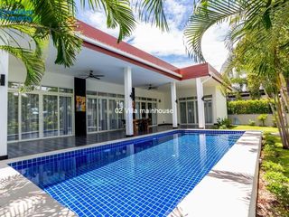 For sale 4 bedrooms villa in Hua Hin, Prachuap Khiri Khan