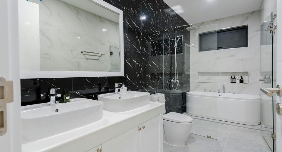 For sale 3 ベッドルーム villa in Hua Hin, Prachuap Khiri Khan