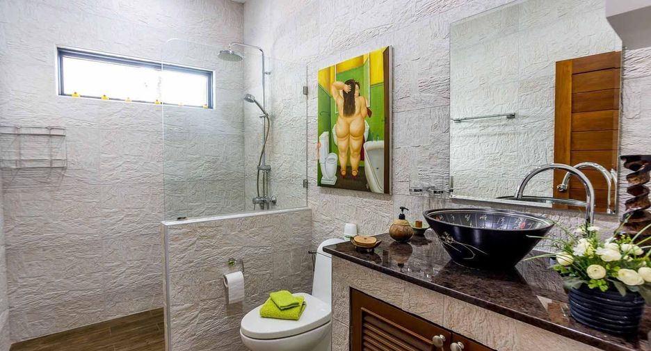 For sale 5 bedrooms villa in Hua Hin, Prachuap Khiri Khan