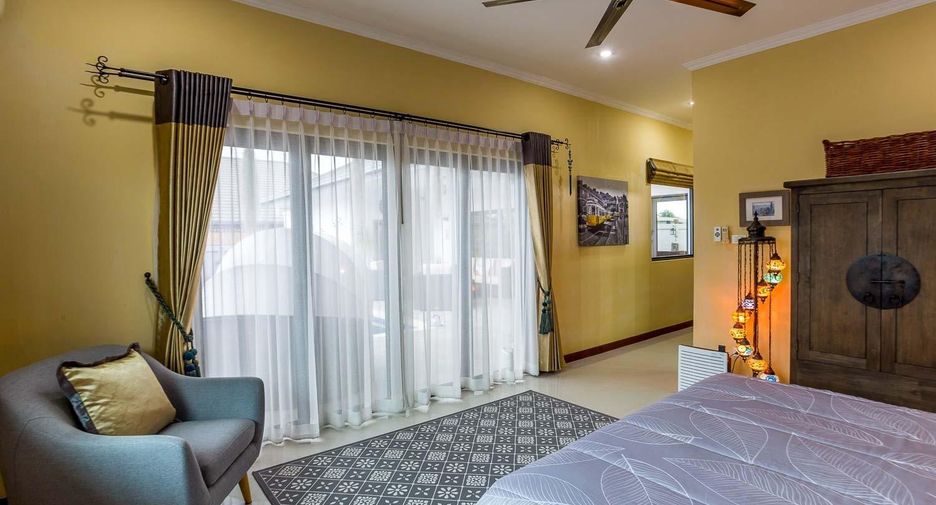 For sale 5 bedrooms villa in Hua Hin, Prachuap Khiri Khan