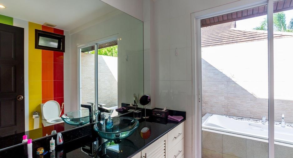 For sale 3 bedrooms villa in Hua Hin, Prachuap Khiri Khan