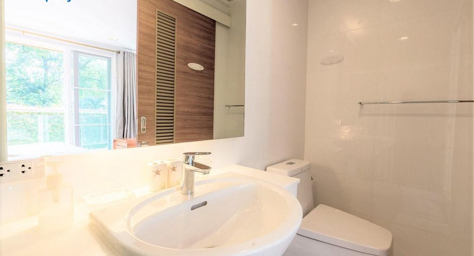 Condo en venta de 2 habitaciones 