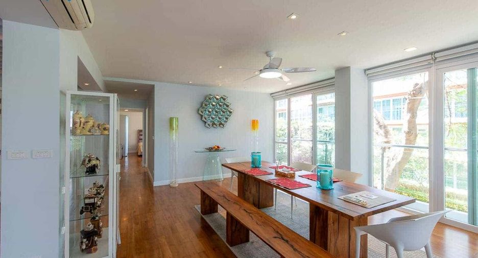 Condo en venta de 4 habitaciones 