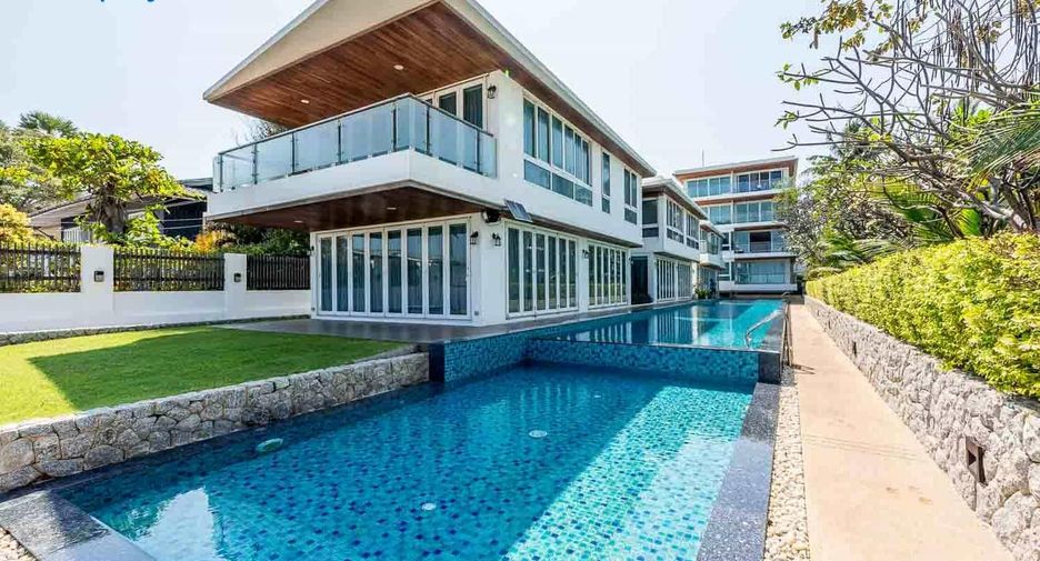 Condo en venta de 4 habitaciones 