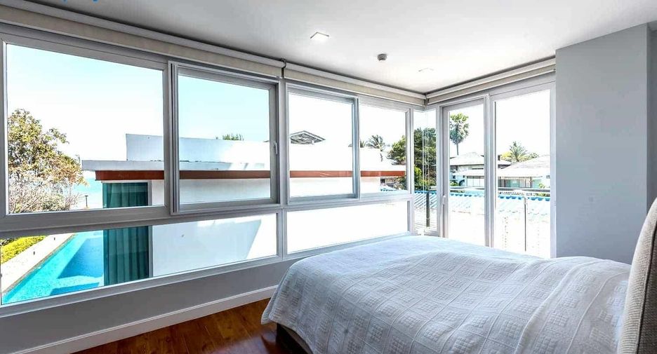 Condo en venta de 4 habitaciones 