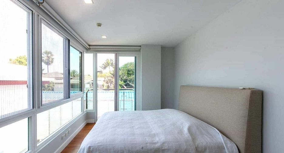 Condo en venta de 4 habitaciones 