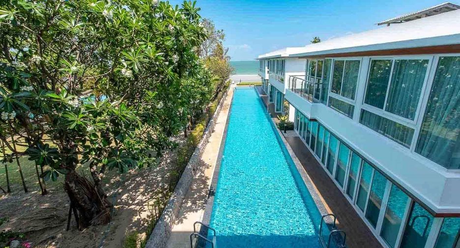Condo en venta de 4 habitaciones 
