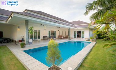 For sale 3 bedrooms villa in Cha Am, Phetchaburi