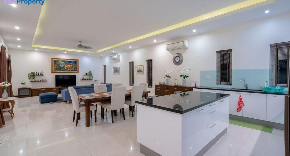 For sale 3 bedrooms villa in Cha Am, Phetchaburi