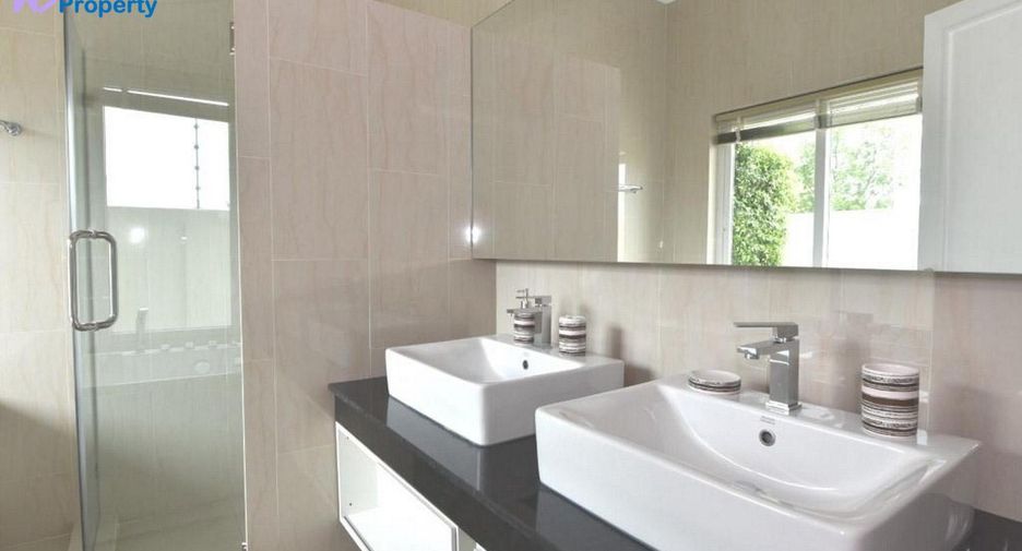 For sale 3 bedrooms villa in Cha Am, Phetchaburi