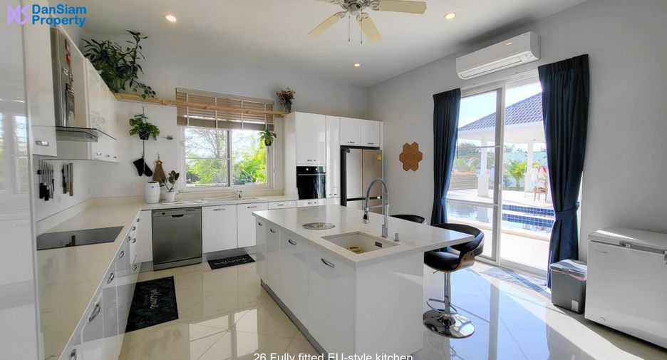 For sale 3 ベッドルーム villa in Pran Buri, Prachuap Khiri Khan