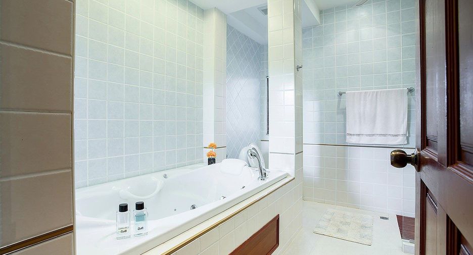À vendre 6 chambres villa à Hua Hin, Prachuap Khiri Khan