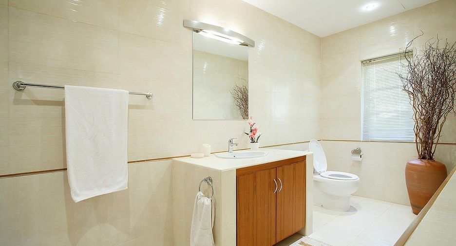 À vendre 6 chambres villa à Hua Hin, Prachuap Khiri Khan