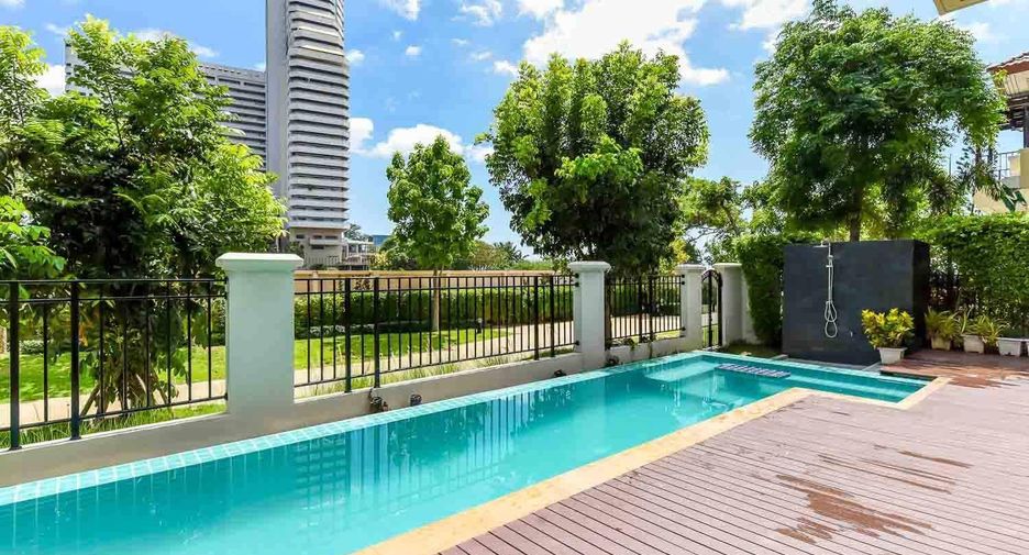 For sale 3 bedrooms villa in Cha Am, Phetchaburi