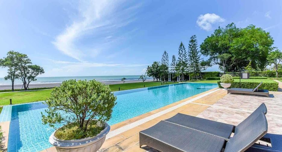 For sale 3 bedrooms villa in Cha Am, Phetchaburi