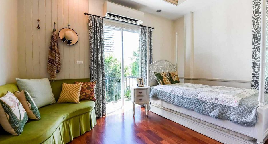 For sale 3 bedrooms villa in Cha Am, Phetchaburi