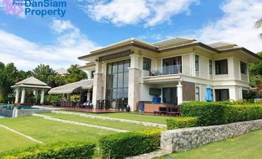 For sale 4 ベッドルーム villa in Hua Hin, Prachuap Khiri Khan