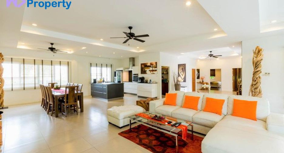 For sale 4 bedrooms villa in Hua Hin, Prachuap Khiri Khan