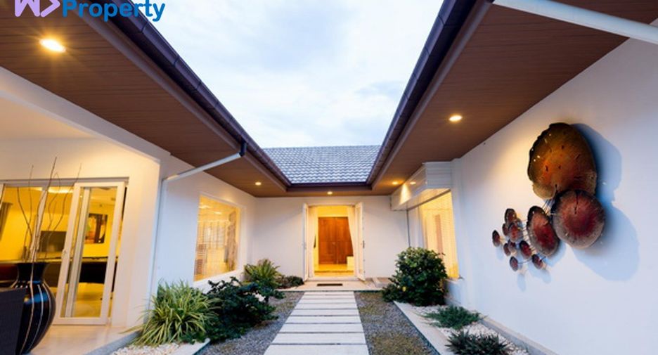 For sale 4 bedrooms villa in Hua Hin, Prachuap Khiri Khan