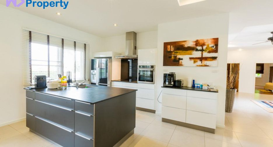 For sale 4 bedrooms villa in Hua Hin, Prachuap Khiri Khan