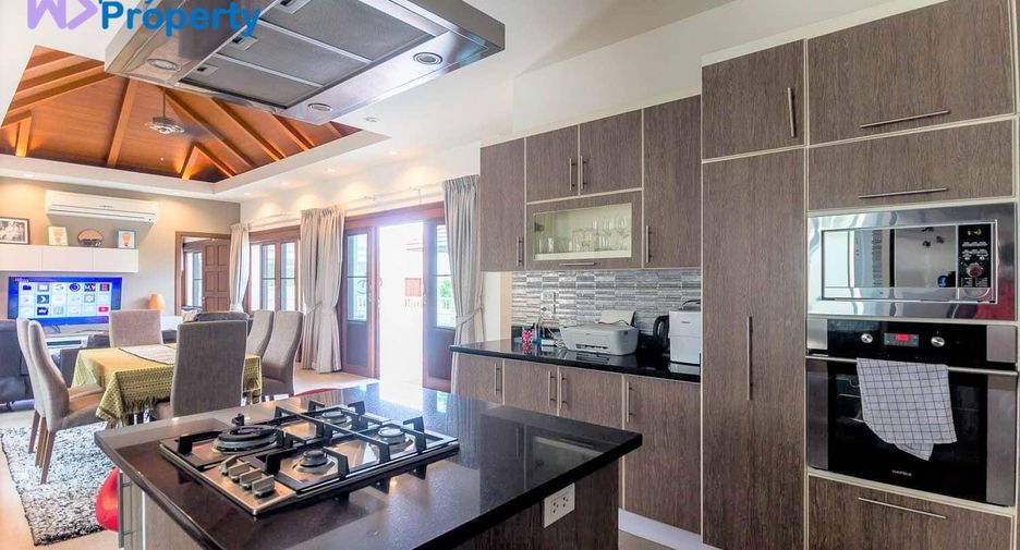 For sale 4 ベッドルーム villa in Hua Hin, Prachuap Khiri Khan