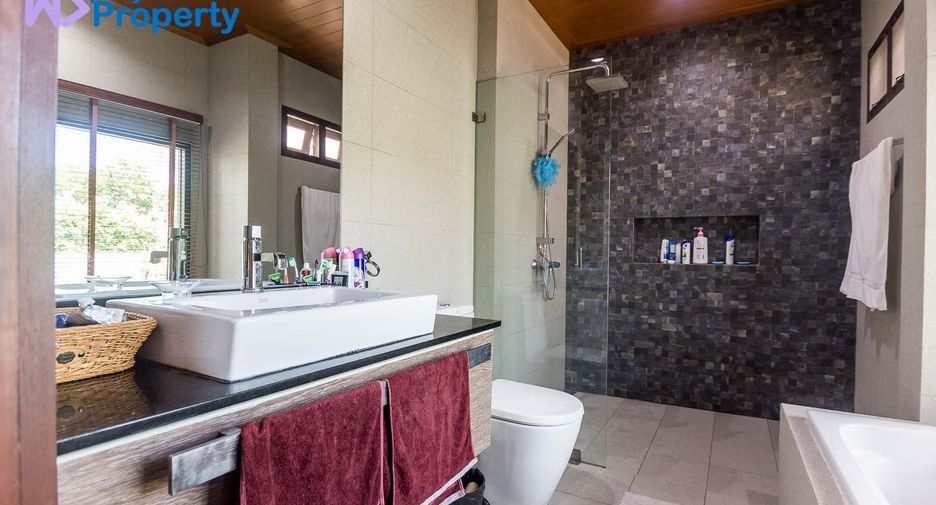 For sale 4 ベッドルーム villa in Hua Hin, Prachuap Khiri Khan