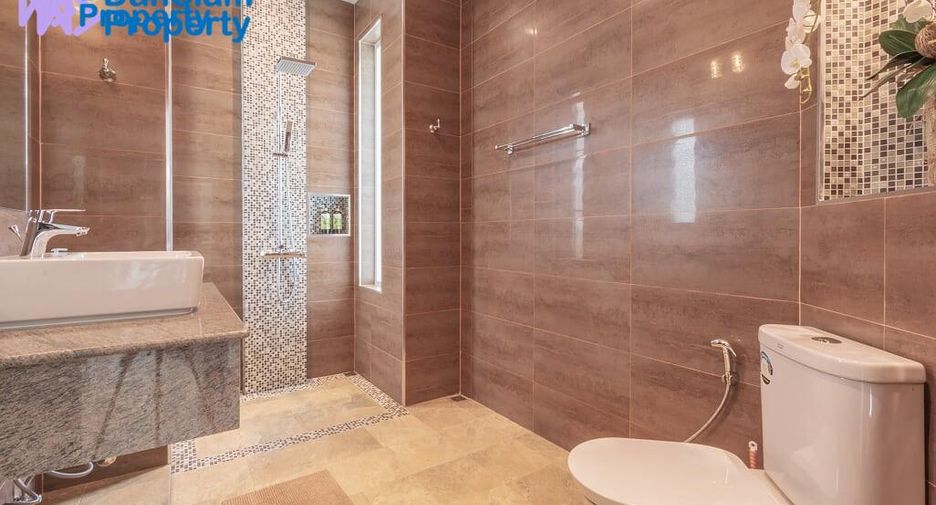 For sale 3 ベッドルーム villa in Hua Hin, Prachuap Khiri Khan