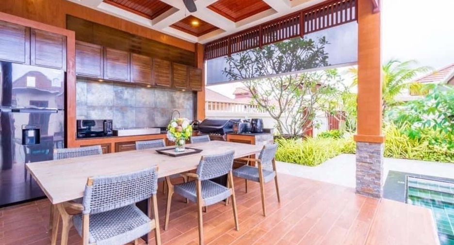 For sale 4 bedrooms villa in Hua Hin, Prachuap Khiri Khan
