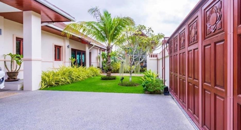 For sale 4 bedrooms villa in Hua Hin, Prachuap Khiri Khan