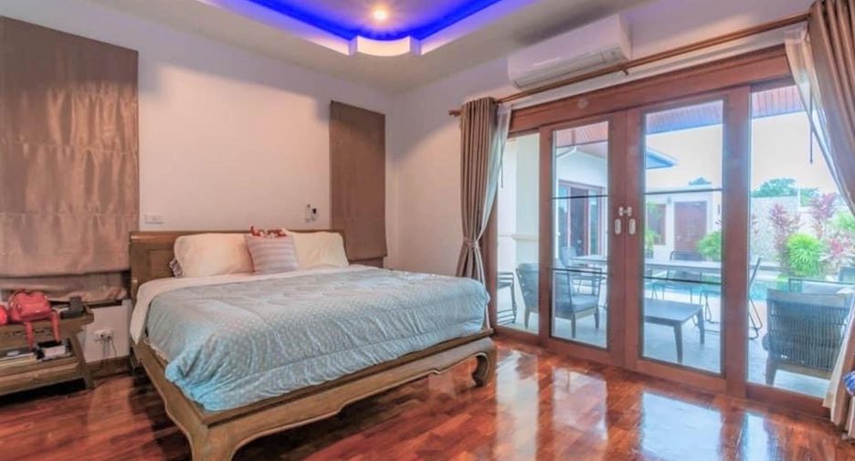 For sale 4 bedrooms villa in Hua Hin, Prachuap Khiri Khan
