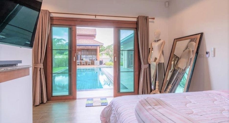 For sale 4 bedrooms villa in Hua Hin, Prachuap Khiri Khan
