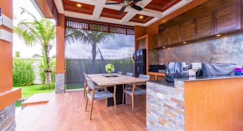 For sale 4 bedrooms villa in Hua Hin, Prachuap Khiri Khan