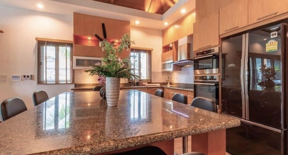 For sale 4 bedrooms villa in Hua Hin, Prachuap Khiri Khan