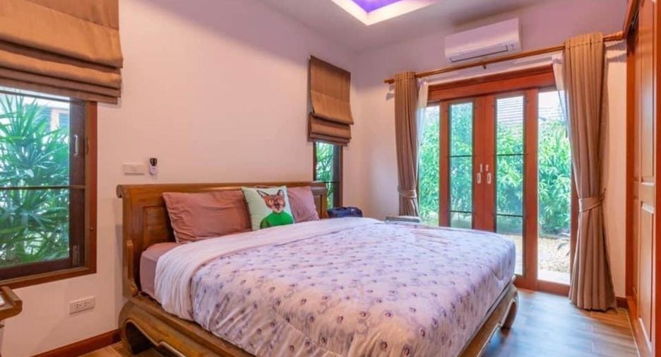 For sale 4 bedrooms villa in Hua Hin, Prachuap Khiri Khan