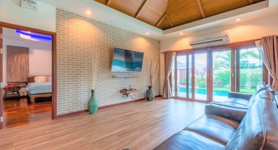 For sale 4 bedrooms villa in Hua Hin, Prachuap Khiri Khan