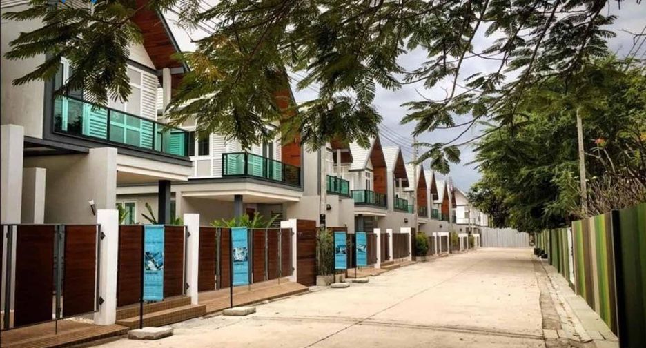 Casa adosada en venta de 2 habitaciones en Hua Hin, Prachuap Khiri Khan