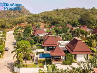 For sale 3 bedrooms villa in Pran Buri, Prachuap Khiri Khan