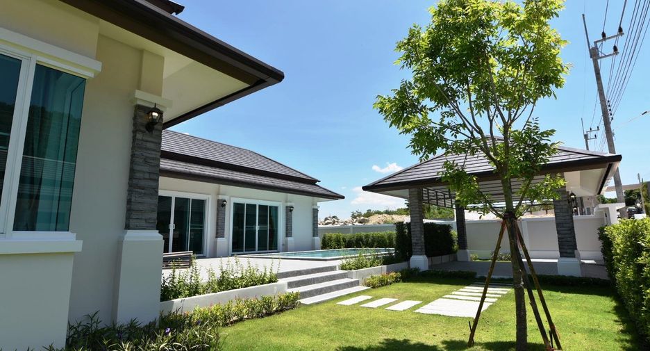 For sale 3 bedrooms villa in Hua Hin, Prachuap Khiri Khan
