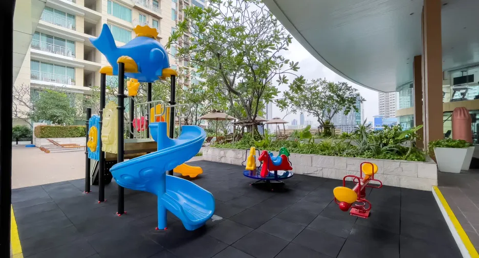 Condo en alquiler de 2 habitaciones en Sathon, Bangkok