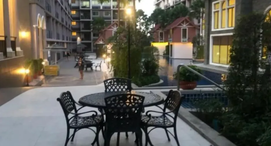 For sale 2 bedrooms condo in South Pattaya, Pattaya