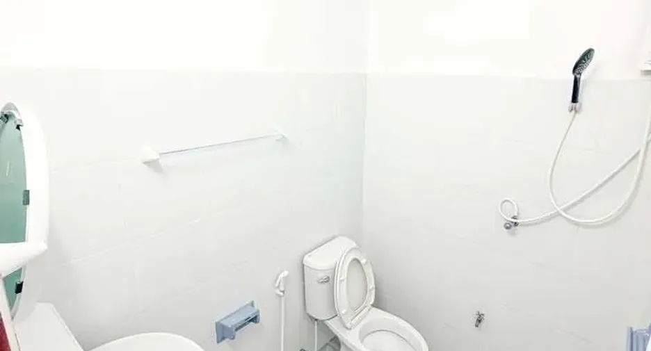 Casa en alquiler de 3 habitaciones en Phra Khanong, Bangkok