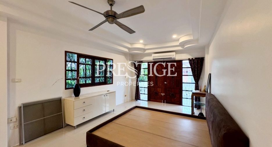 À vendre 4 chambres maison à East Pattaya, Pattaya