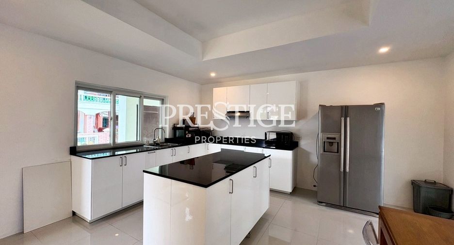 À vendre 4 chambres maison à East Pattaya, Pattaya
