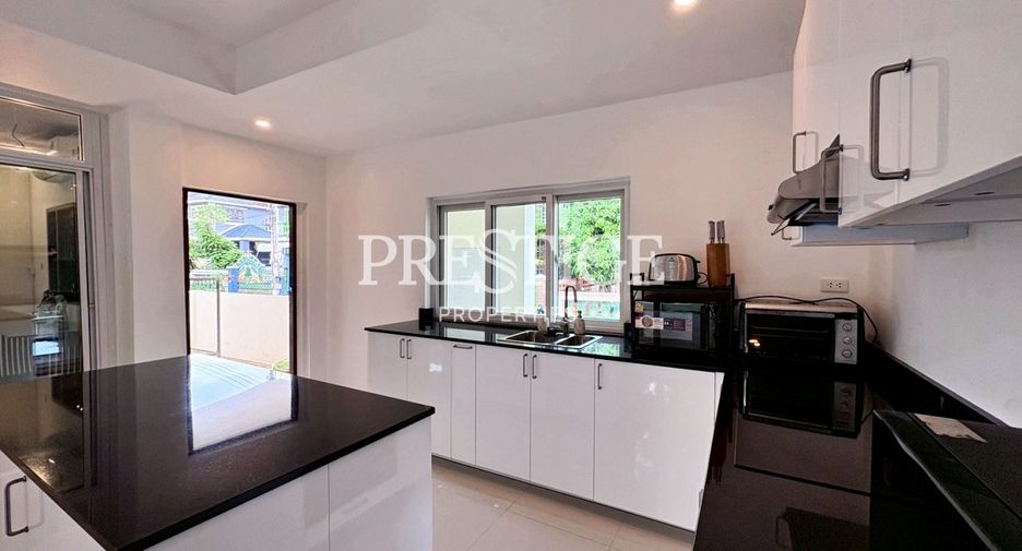 À vendre 4 chambres maison à East Pattaya, Pattaya