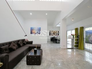 Haus zur Miete mit 3 Zimmer in Bang Lamung, Chonburi